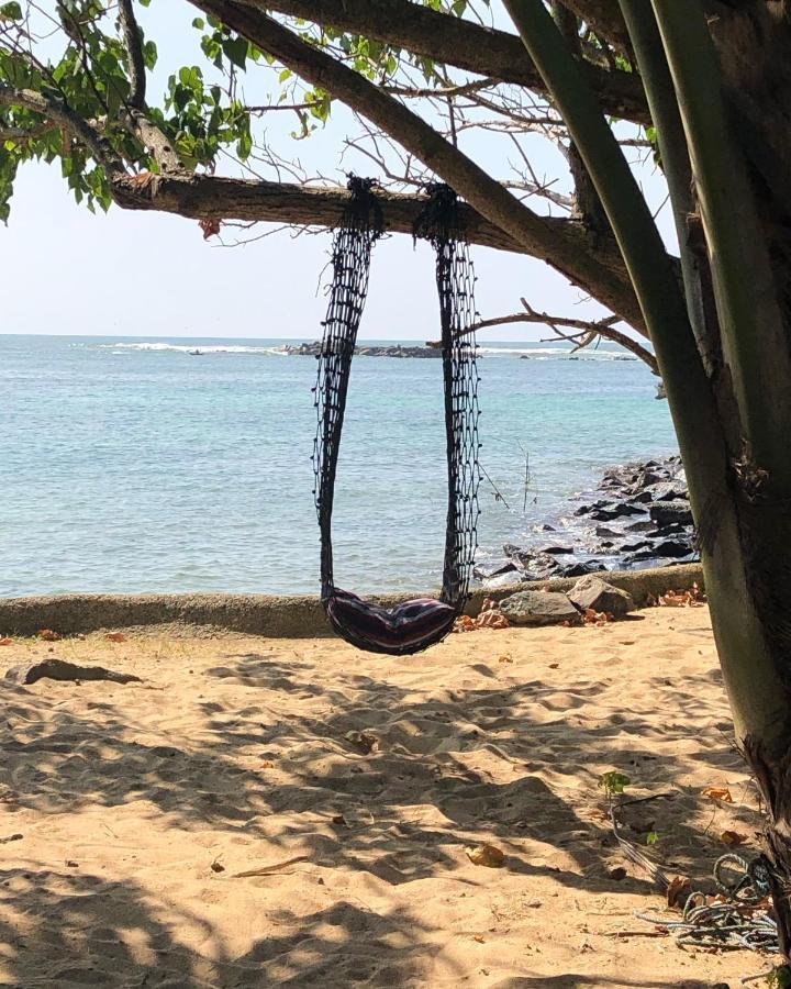 Ocean Beach House Matara Buitenkant foto