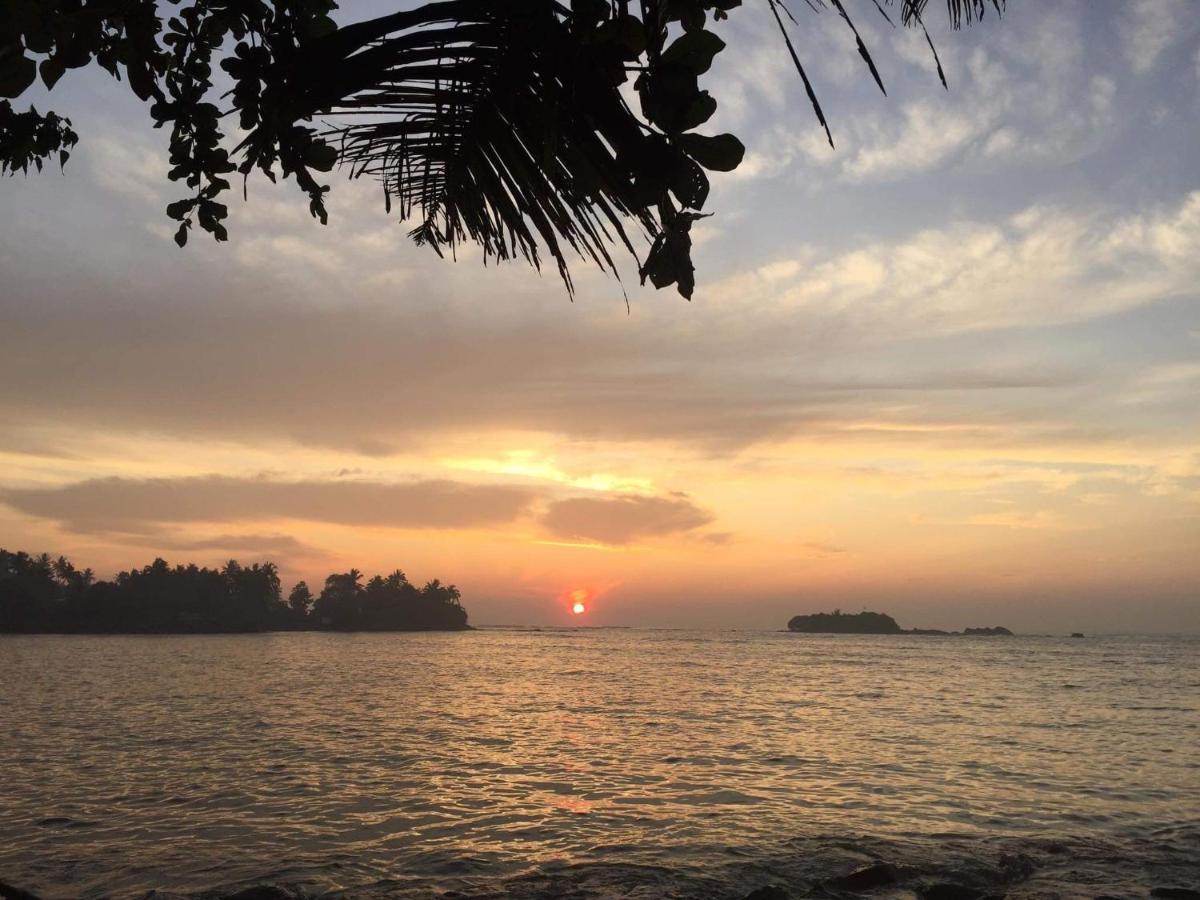 Ocean Beach House Matara Buitenkant foto